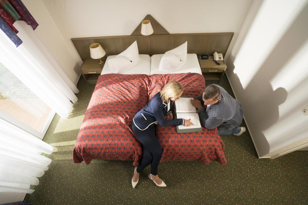 Das Fritz Hotel Schwerin Schoene Lage Im Gruenen Mit Regionaler Kueche Kostenfreien Parkplaetzen Und E Ladestation Стая снимка